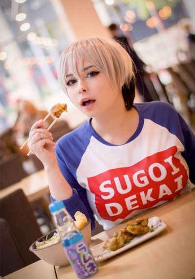 欧美女人美背图_720免费在线观看