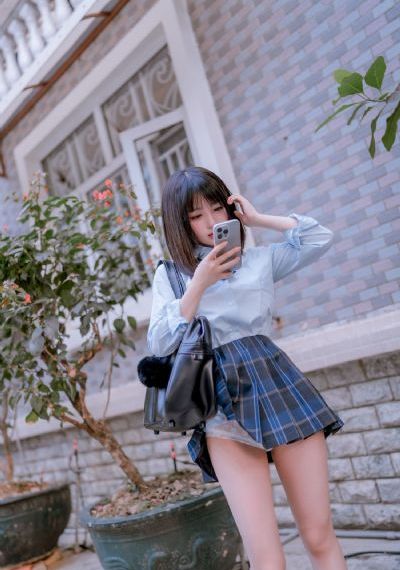 日韩口红试色图片_蓝光高清迅雷在线观看