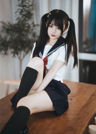 欧美胖模特情趣内衣图_蓝光最新电影在线观看