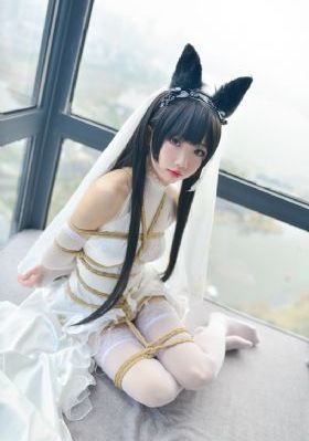 欧美明星咖色套装街拍_剧情片在线观看高清